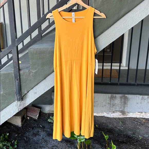 NWT Athleta Santorini Thera Dress Athleisure Athletic Pickleball Outdoors Sz LT - Picture 2 of 7